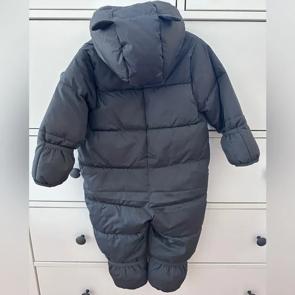 Cozy Black Hooded Baby Snowsuit